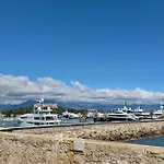 Apartment Magnifique Confort Climatise Vue Sur Piscine A Juan-les-pins