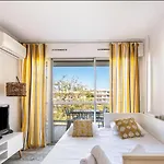 Magnifique Gebal Climatise Vue Sur Piscine A Juan-les-pins 아파트 *
