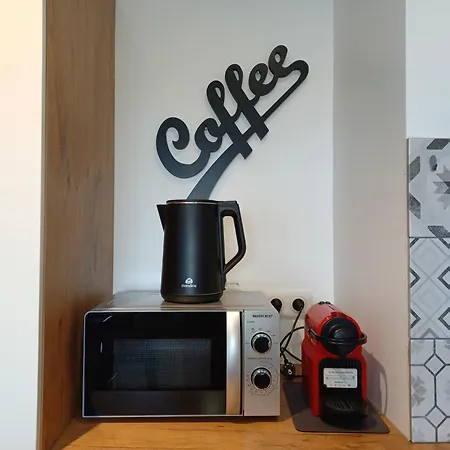 Juan Les Pins Tanit Le Gébal Climatisé Vue Sur Piscine