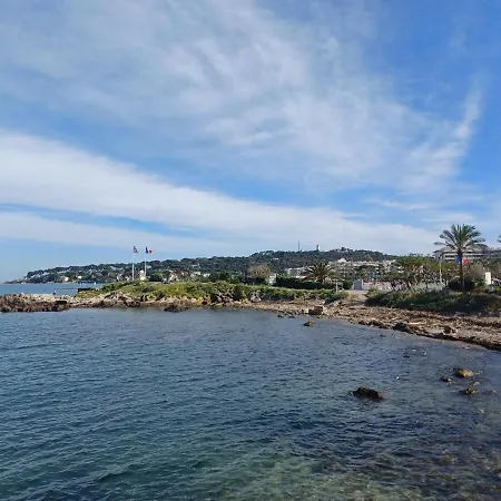 Juan Les Pins Tanit Le Gébal Climatisé Vue Sur Piscine *