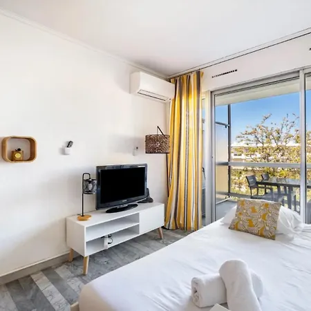 Magnifique Gebal Climatise Vue Sur Piscine A Juan-les-pins Apartment *
