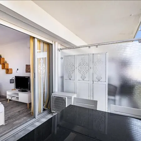Magnifique Gebal Climatise Vue Sur Piscine A Juan-les-pins Apartament