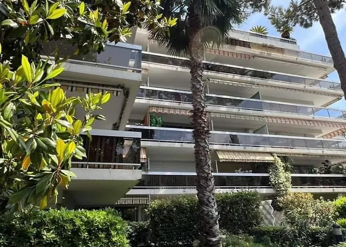 Juan Les Pins Tanit Le Gébal Climatisé Vue Sur Piscine *