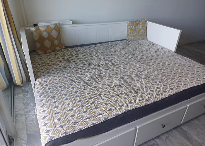 Juan Les Pins Tanit Le Gebal Climatise Vue Sur Piscine * Antibes