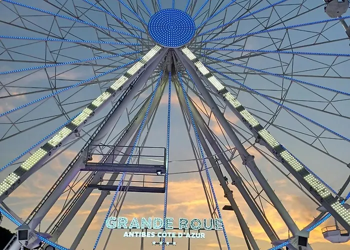 Apartamento Juan Les Pins Tanit Le Gébal Climatisé Vue Sur Piscine Antibes